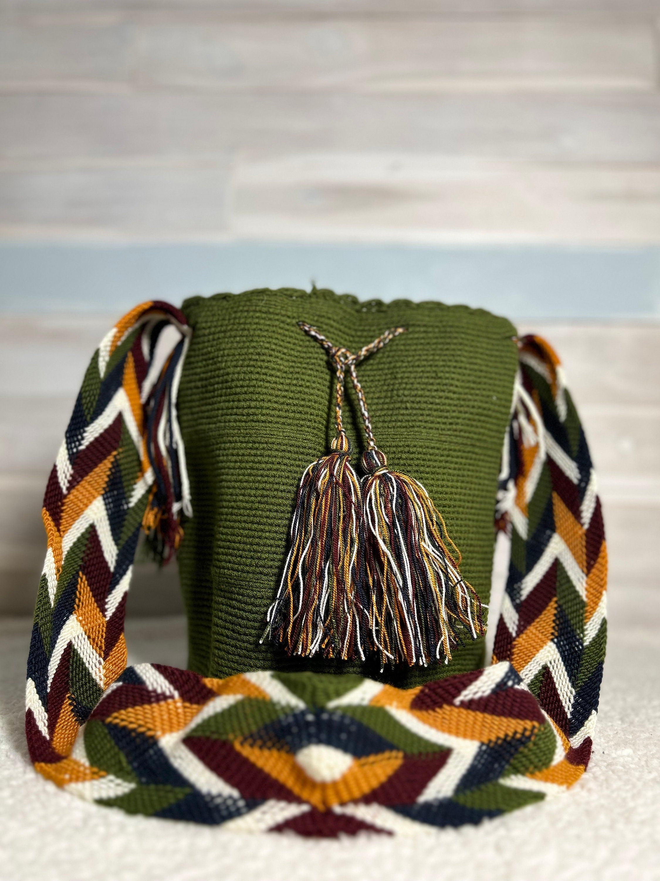 Crochet Bag in Olive Green Wayuu Collection – BOHIQ