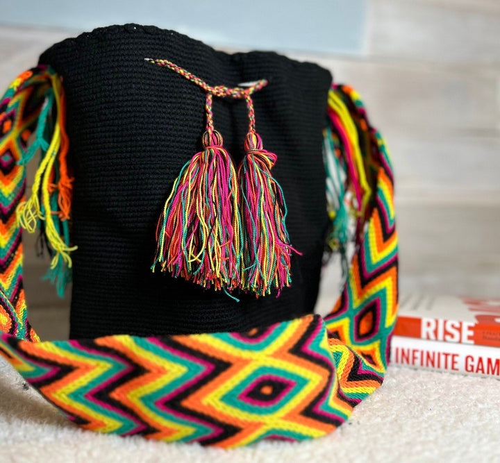 body and strap crochet bag side